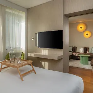 **** Hotel Firstname Francia